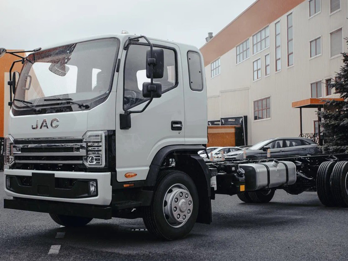 JAC N120