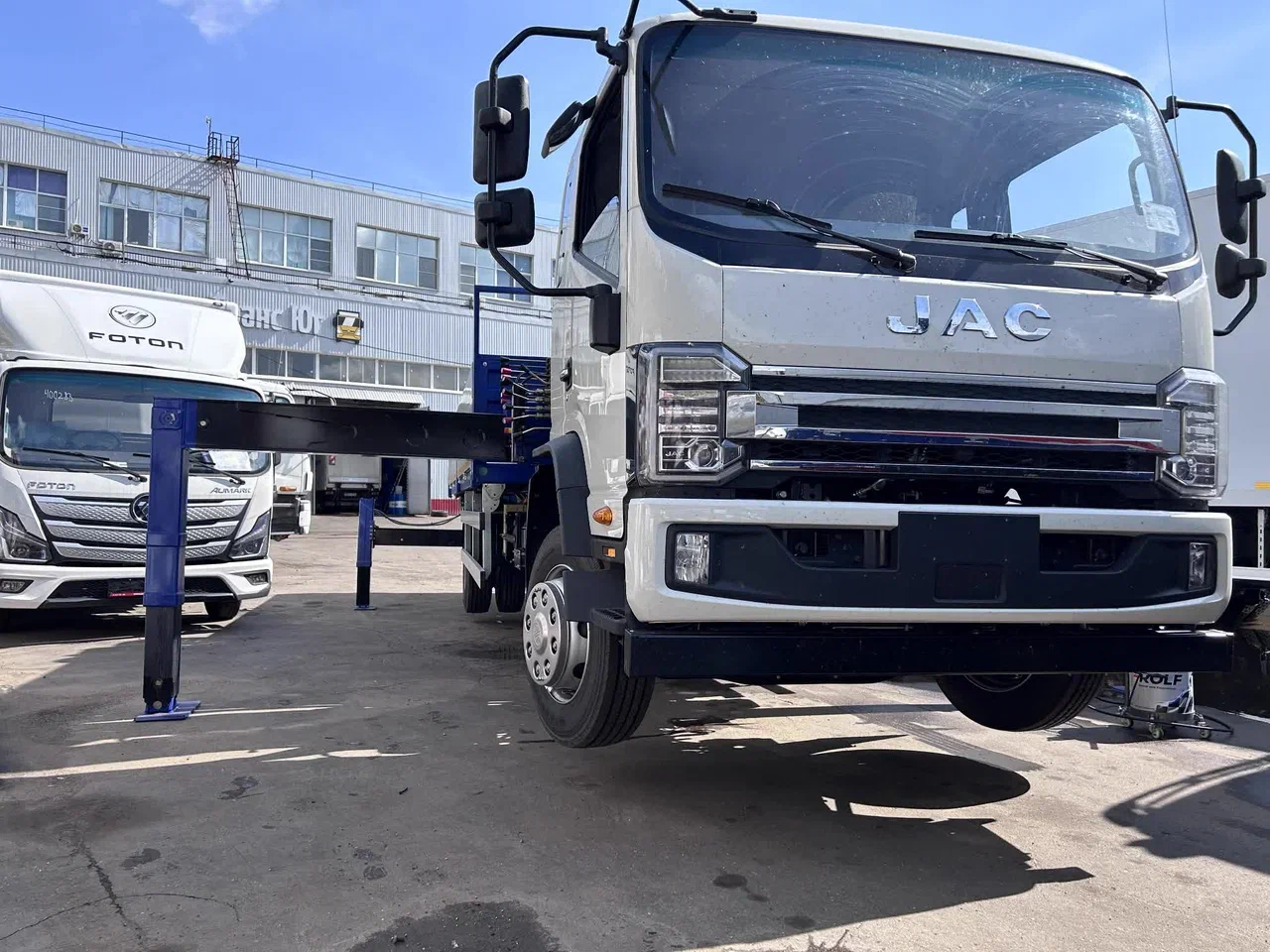 JAC N120