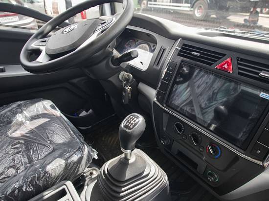 DongFeng Z55 промтоварный фургон